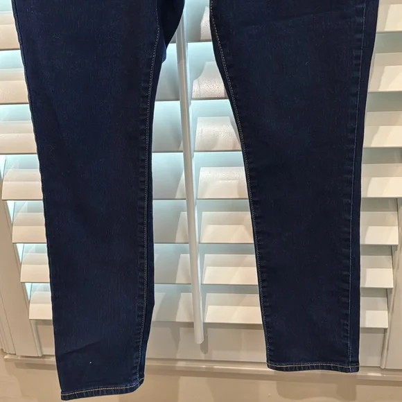 Levi’s 311 Shaping Skinny 31 X 28 - Picture 3 of 7